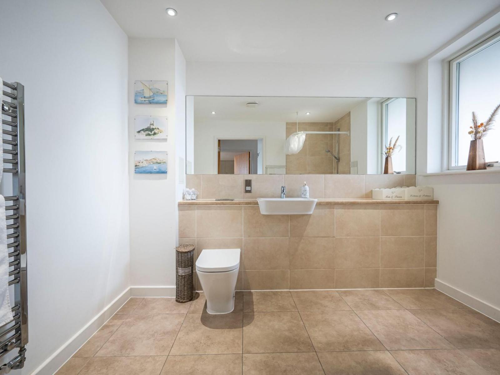 London Apartment Near Tower Bridge And Tube Pass The Keys Екстериор снимка
