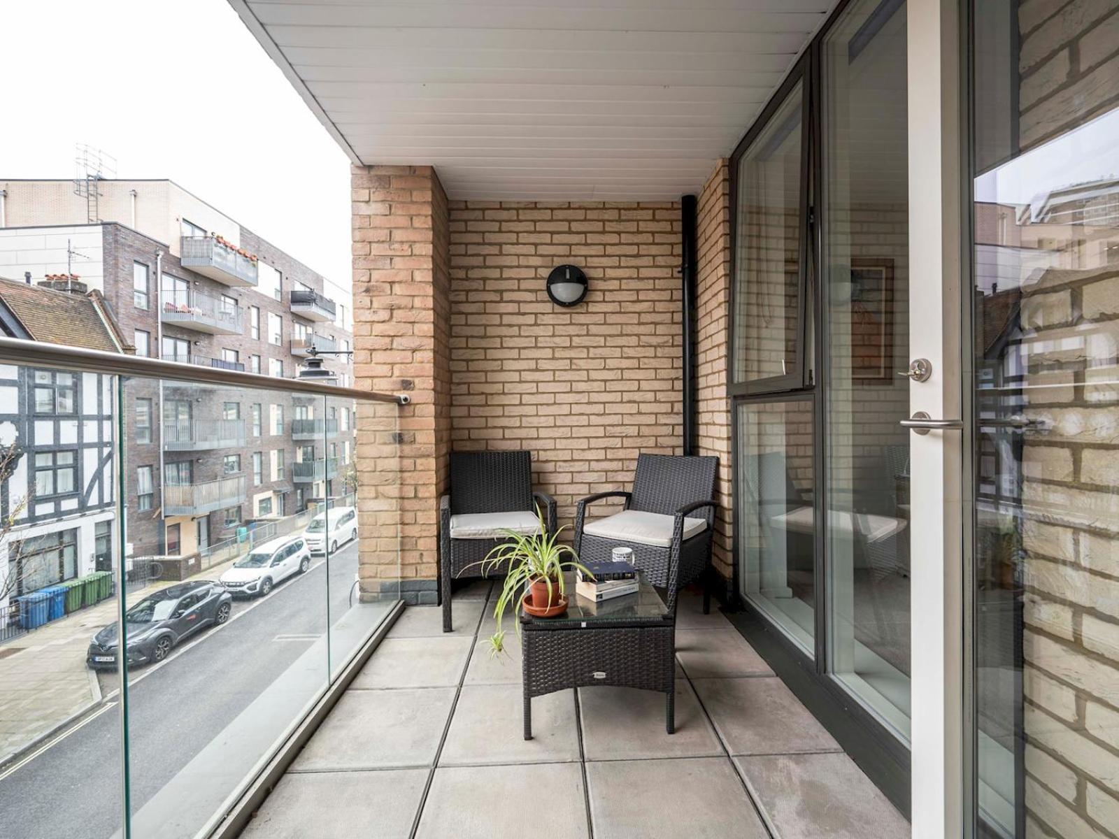 London Apartment Near Tower Bridge And Tube Pass The Keys Екстериор снимка